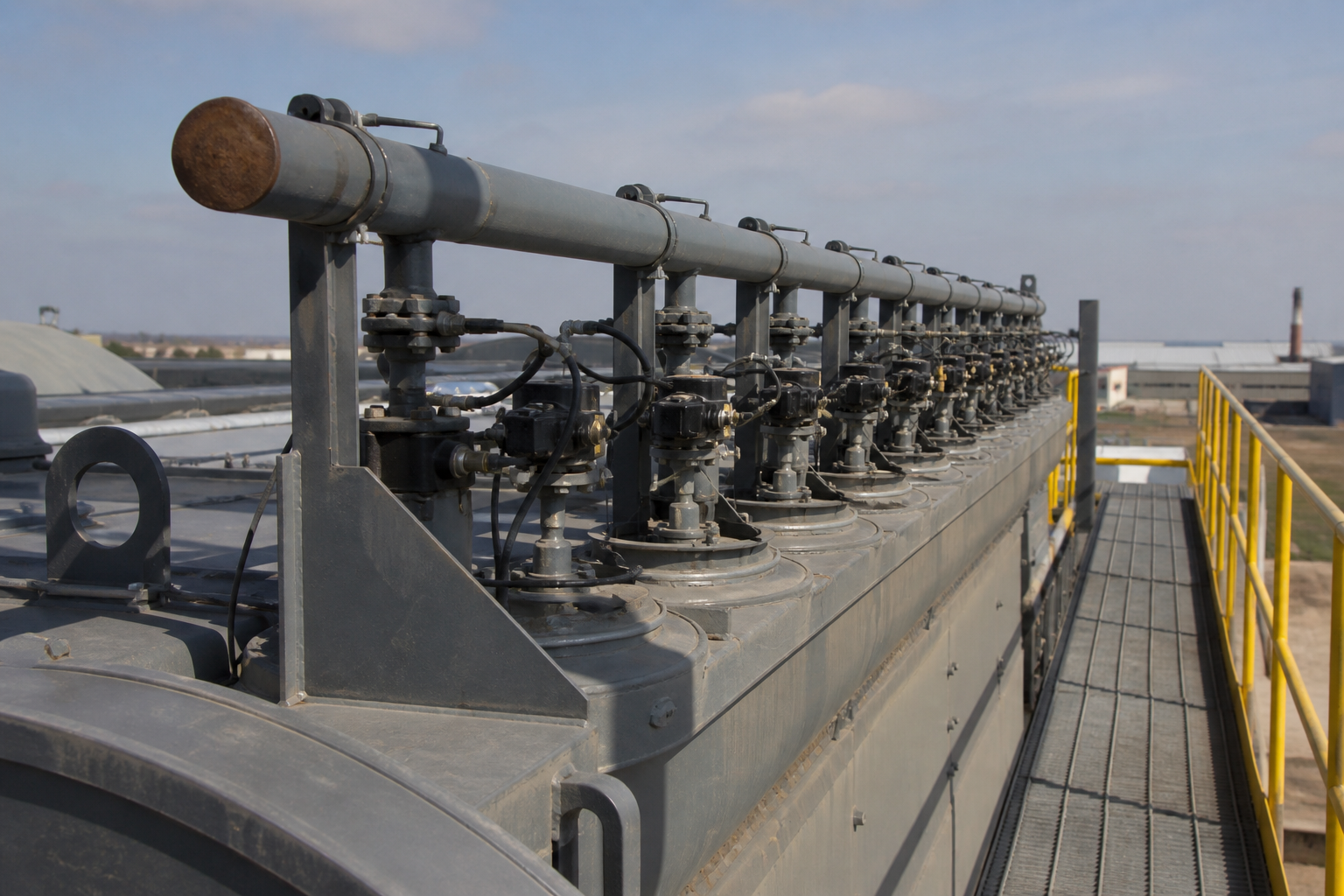 Pulse valve bank on baghouse header
